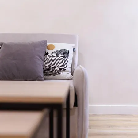 Syncron In The Center Of * Tirana