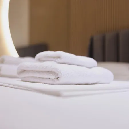 Syncron In The Center Of Apartment