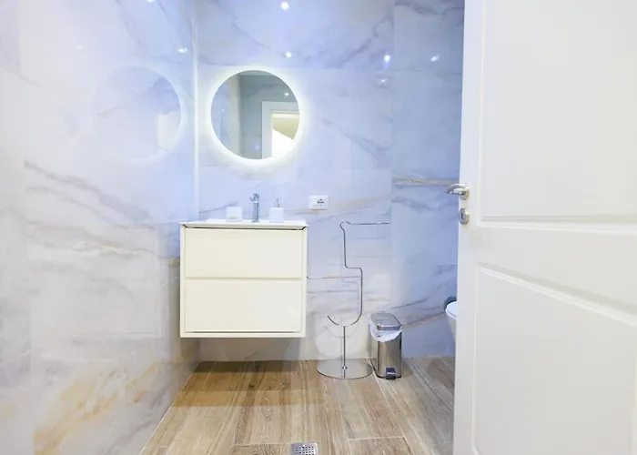 Syncron In The Center Of Apartman Tirana