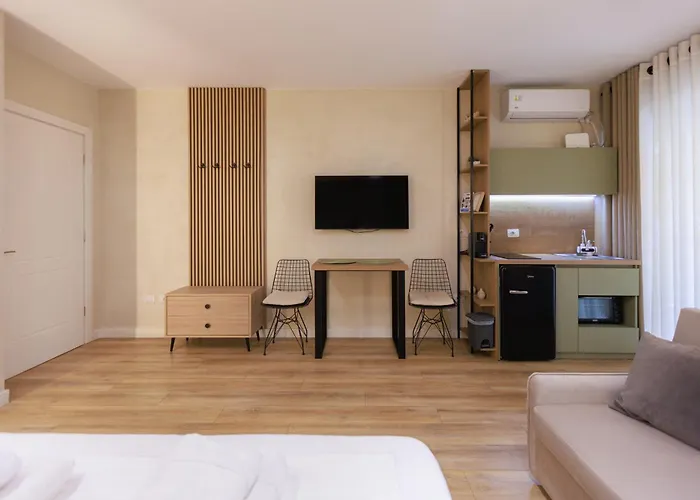 Syncron In The Center Of *