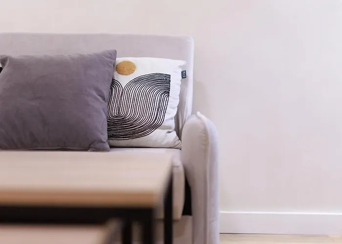 Syncron In The Center Of * 地拉那