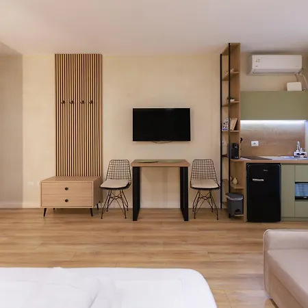 Syncron In The Center Of *