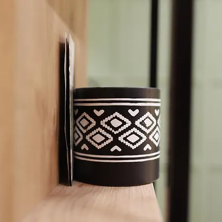 Syncron In The Center Of * Tirana