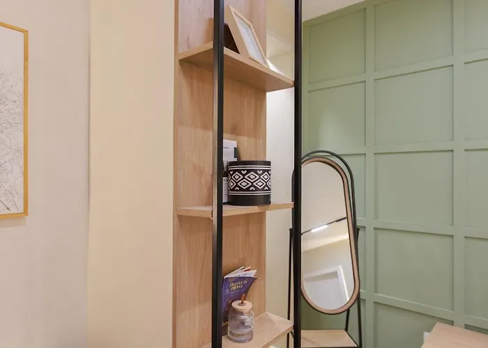 Syncron In The Center Of * Τίρανα