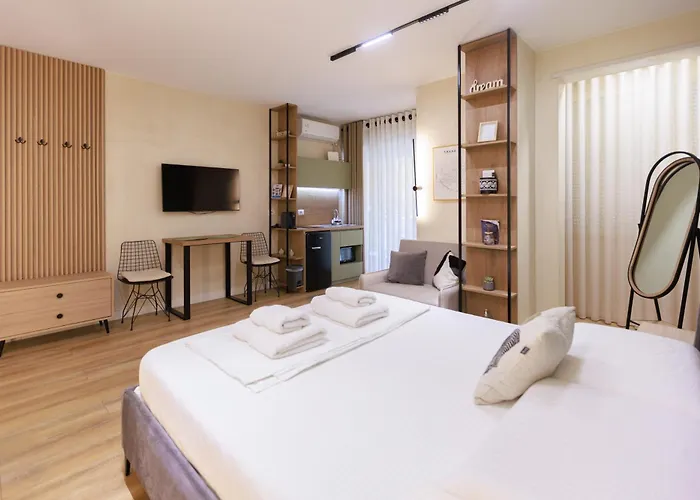 Διαμέρισμα Syncron In The Center Of *