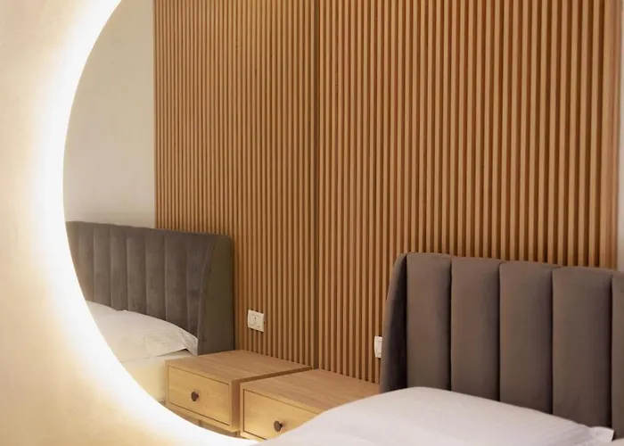 Syncron In The Center Of Lejlighed Tirana